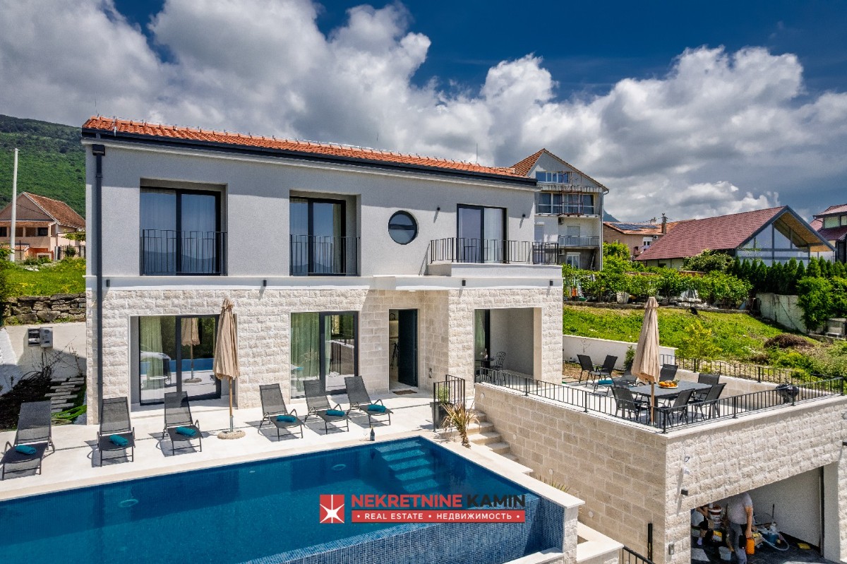 Modern Villa with 4 Bedrooms, Pool and Sea Views, Mrčevac, Tivat